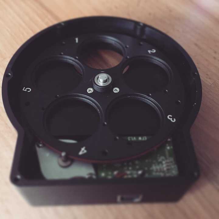 electronic filter wheel